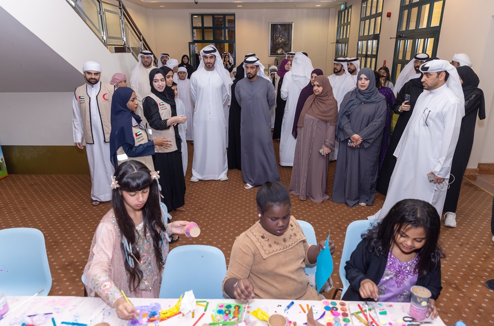 Sheikh Abdul Aziz bin Humaid Al Nuaimi Visits Summer Camp at Ajman Cultural Centre